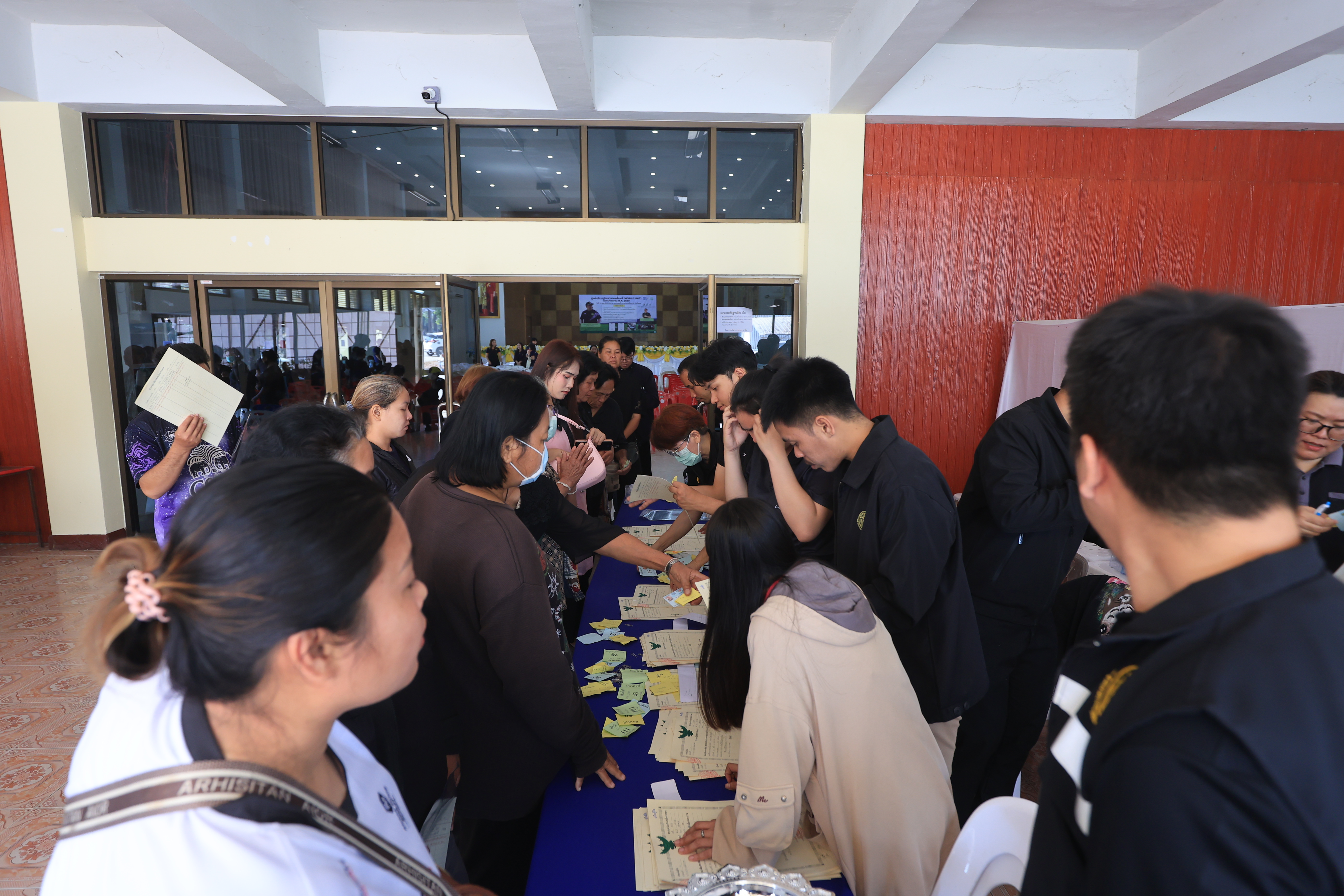 title - เลขาธิการ ส.ป.ก. เปิดศูนย์บริการประชาชนเคลื่อนที่ในเขตปฏิรูปที่ดิน จังหวัดเลย ประจำปีงบประมาณ พ.ศ. 2569